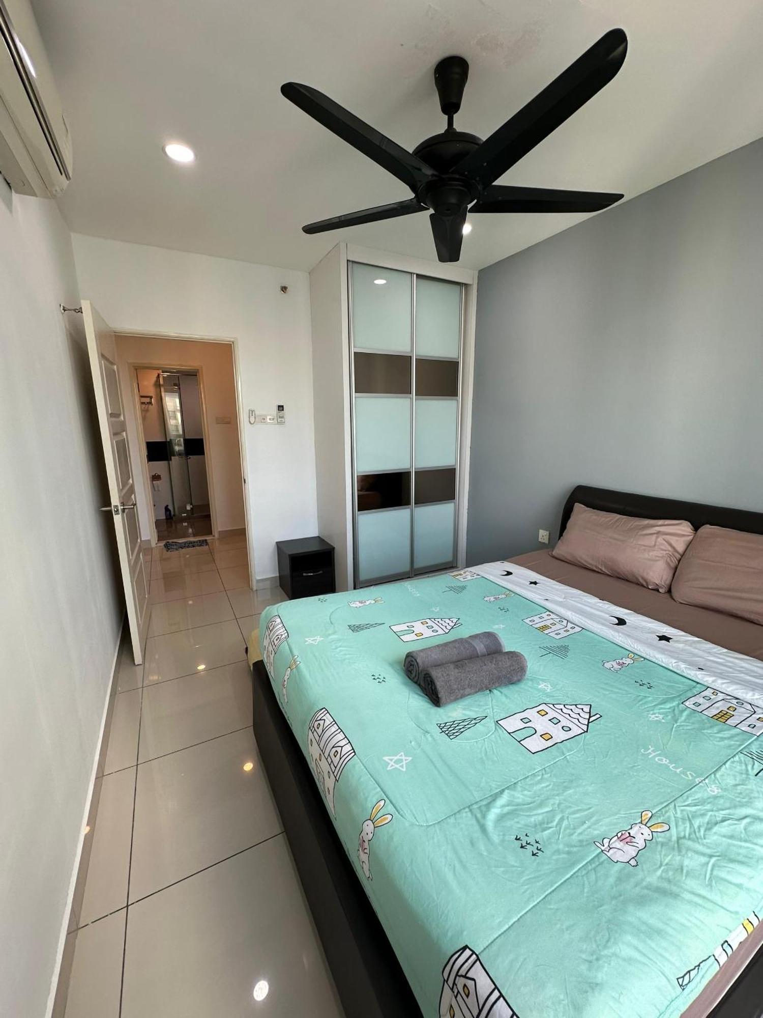 Mansion One By Sky Hive Apartment George Town Bagian luar foto